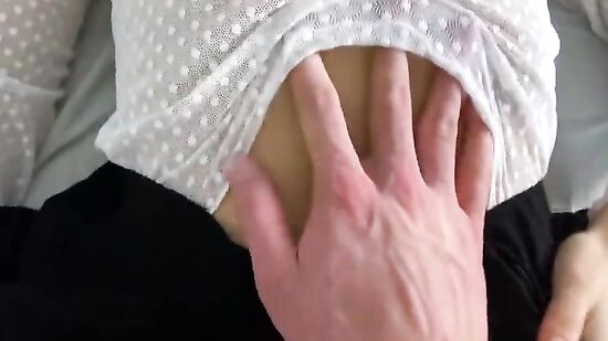 Похотливая студентка соблазняет товарища на секс