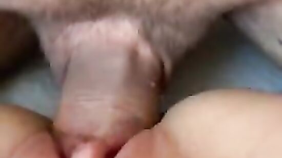 Любительский кунилингус от первого лица, когда девушка снимает на телефон