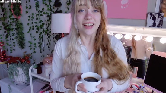 Ролевая игра с молодой милашкой от первого лица