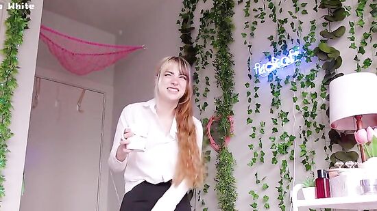 Ролевая игра с молодой милашкой от первого лица