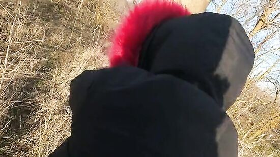 Сделала минет и дала в анал прямо на улице с густой спермой на лицо