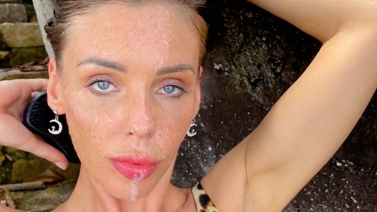 Голодная русская мачеха хочет, чтобы пасынок трахал её у мужа за спиной