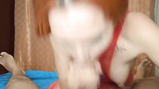 Уже вторую неделю без женщины, решил вызвать проститутку, пока жена на отдыхе