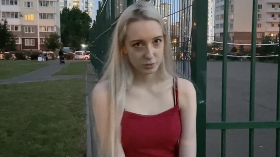 Парень не пришел на свидание - потрахалась с другим.