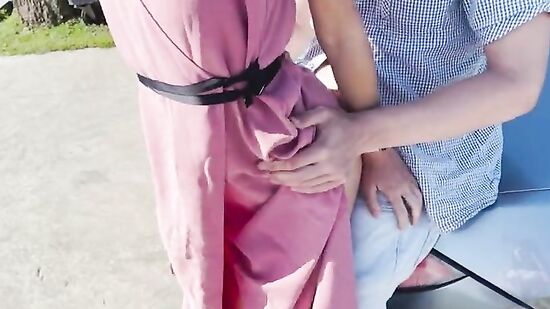 Симпатичная незнакомка отдалась богатому мужчине