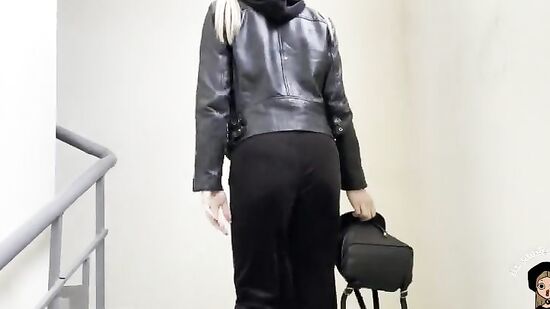 Колька мне изменил.. представляешь? - Да ну нахрен...