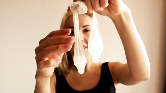 Русская мамка принесла домой сперму после секса с любовником