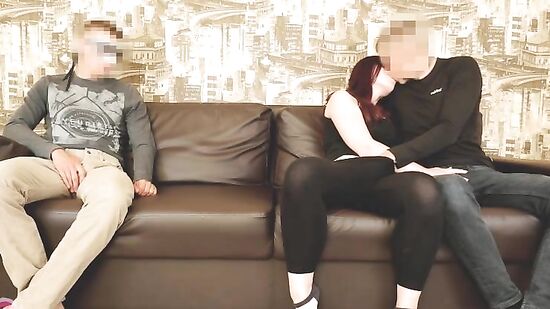 Куколд разрешает трахать его жену и сладко лижет