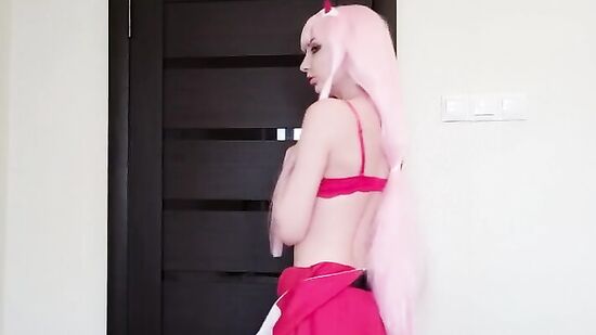 Получаю анальный кремпай от соло мастурбации