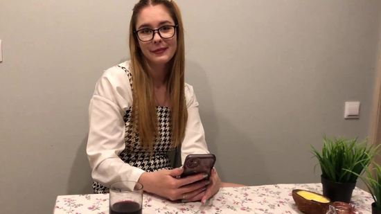 Русская пара в домашнем порно с разговорами на английском языке