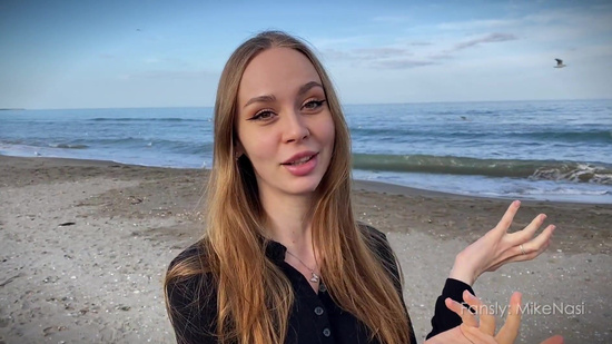 Русская девушка отсосала незнакомцу за помощь