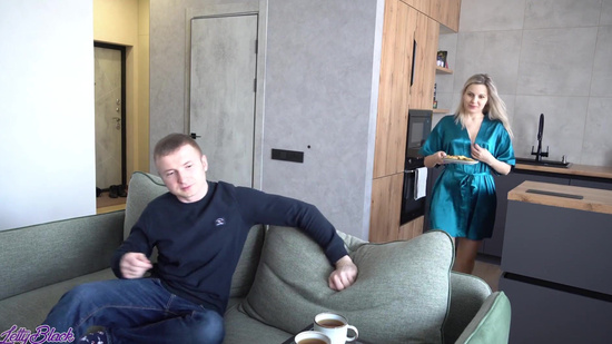 Мамка моей девушки захотела секса