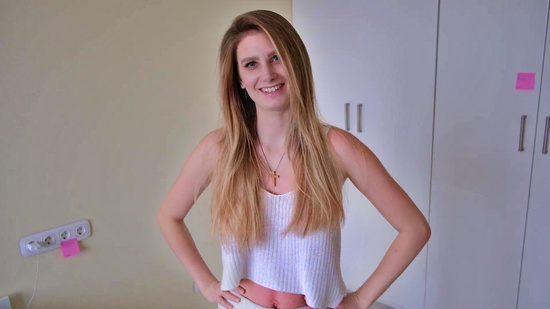 Жопастая соседка заходит в гости потрахаться, когда жены нет дома