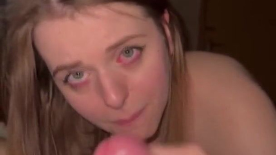 Сладкий минет закончился спермой в ротик