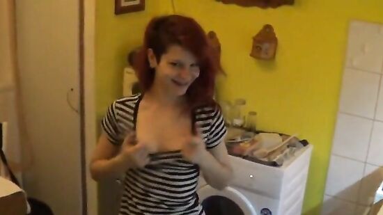 Обычный день чешской парочки и секс в домашней атмосфере