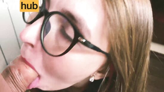 Кончил на очки красивой русской секретарше