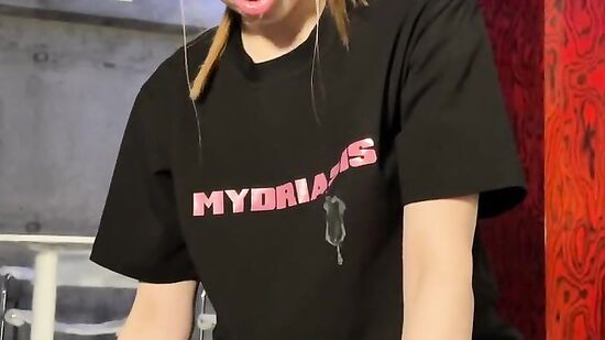 Это что за пятно на футболке? - ..Эммм - это мороженое!