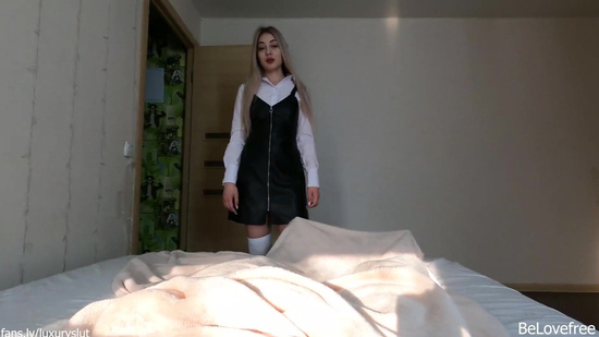 Покажи что у тебя там! - Я голый!