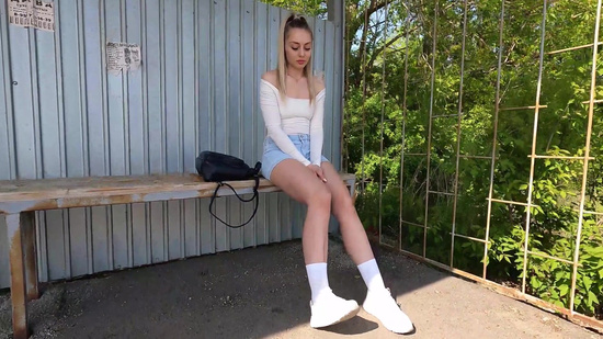 У меня вот денег нет, мне хотя бы рублей 500..